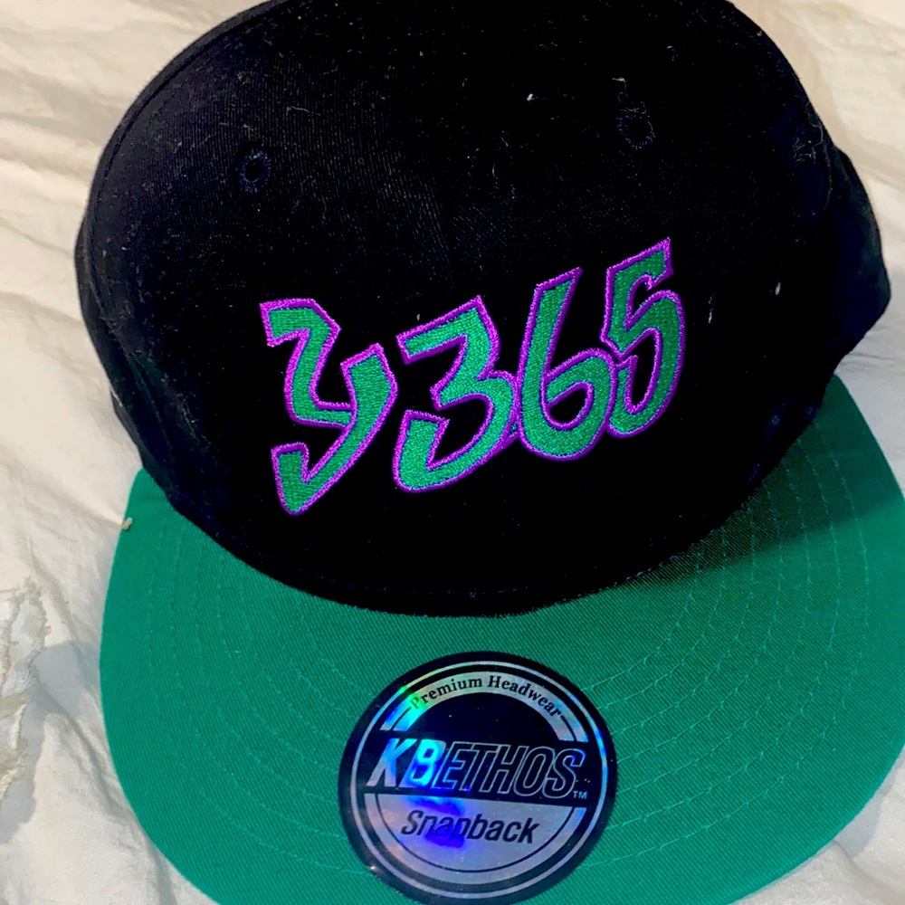 Flat Bill